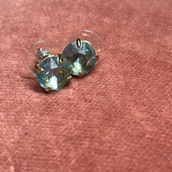 PRICE CUT! CLOSET CLEAR OUT! BEAUTIFUL Swarovski Millenia Square Studs Aqua blue - Picture 6 of 12